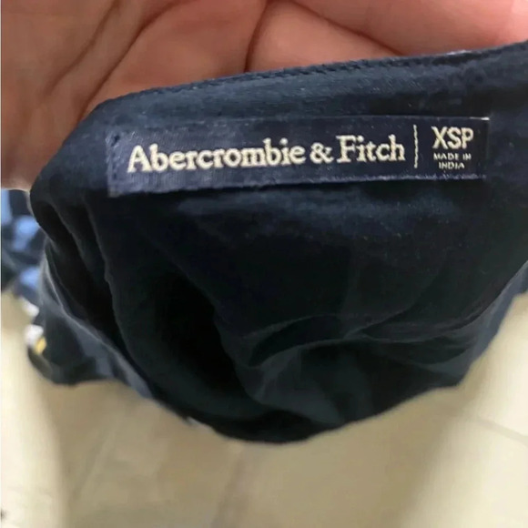 Abercrombie & Fitch Romper Size XS Petite Shorts Striped Blue Yellow Jumper - Picture 8 of 8